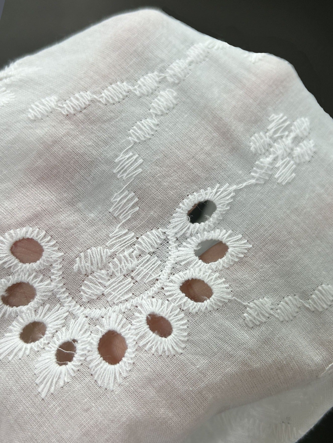 Women's Retro Lace Cotton And Linen Mid-length Sleeves V-neck Top