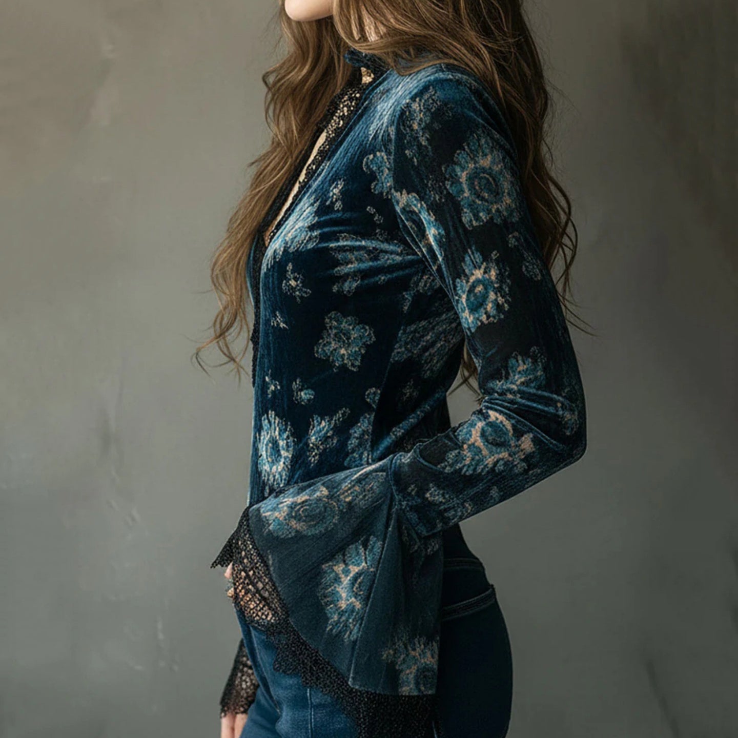 Women's Elegant Lace-trimmed Velvet V-neck Top