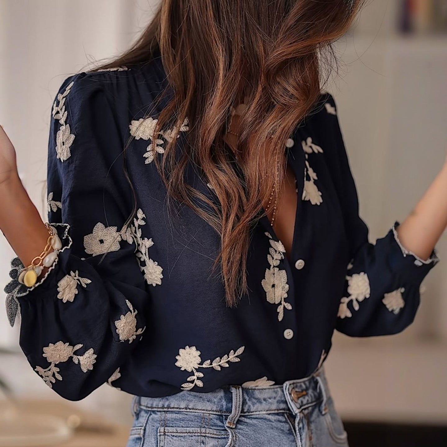 Women's Elegant Casual Floral Embroidered Cotton And Linen Blouse